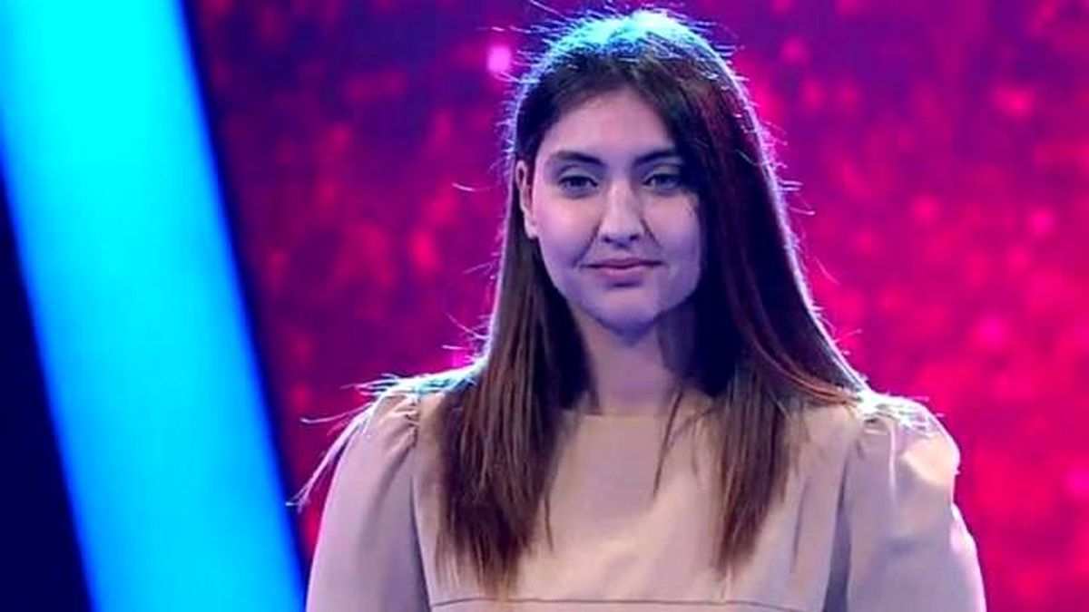 Eda Yavuz \'Yalnızım Dostlarım\'