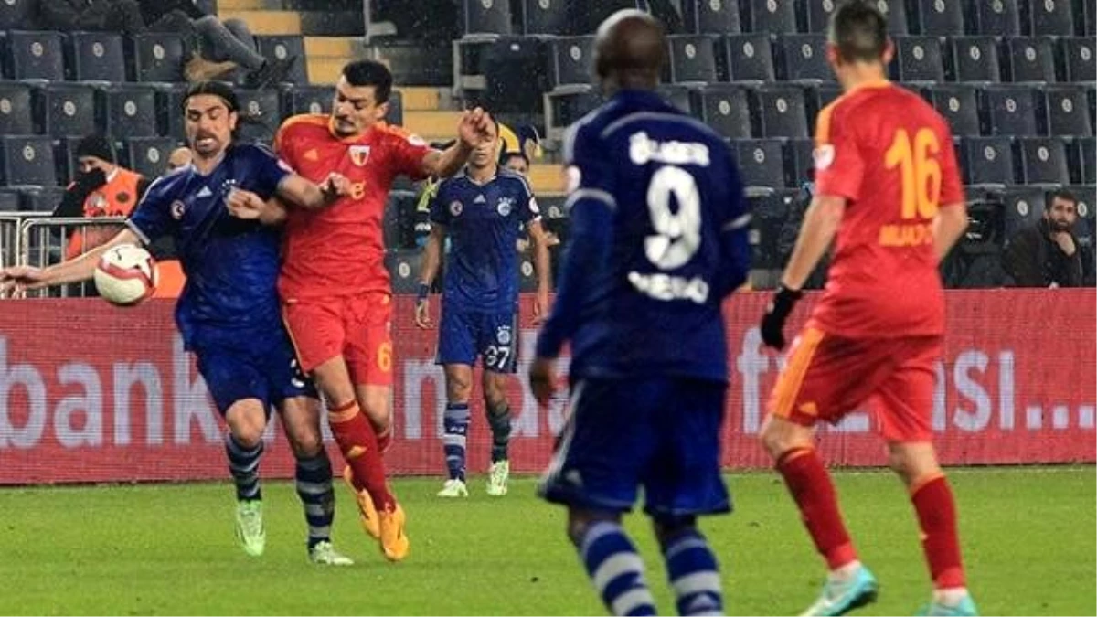 Fenerbahçe, Kayserispor\'a 2-1 Yenildi