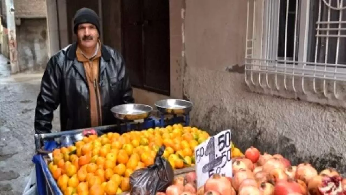 Hayatı Seyyar Geçti