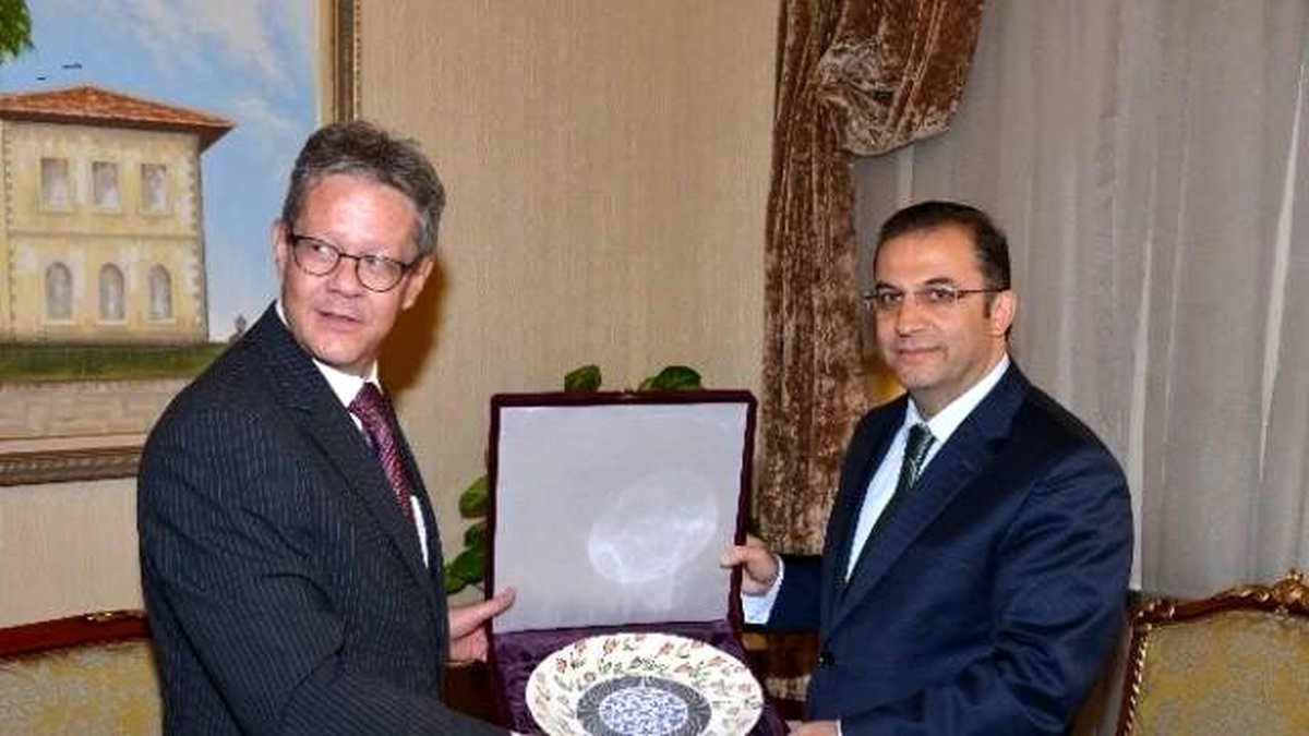 Hollanda Büyükelçisi Ron Keller, Vali Türker\'i Ziyaret Etti
