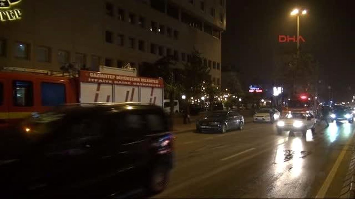 Otelde Mutfaktan Yükselen Duman Yangın Sanıldı