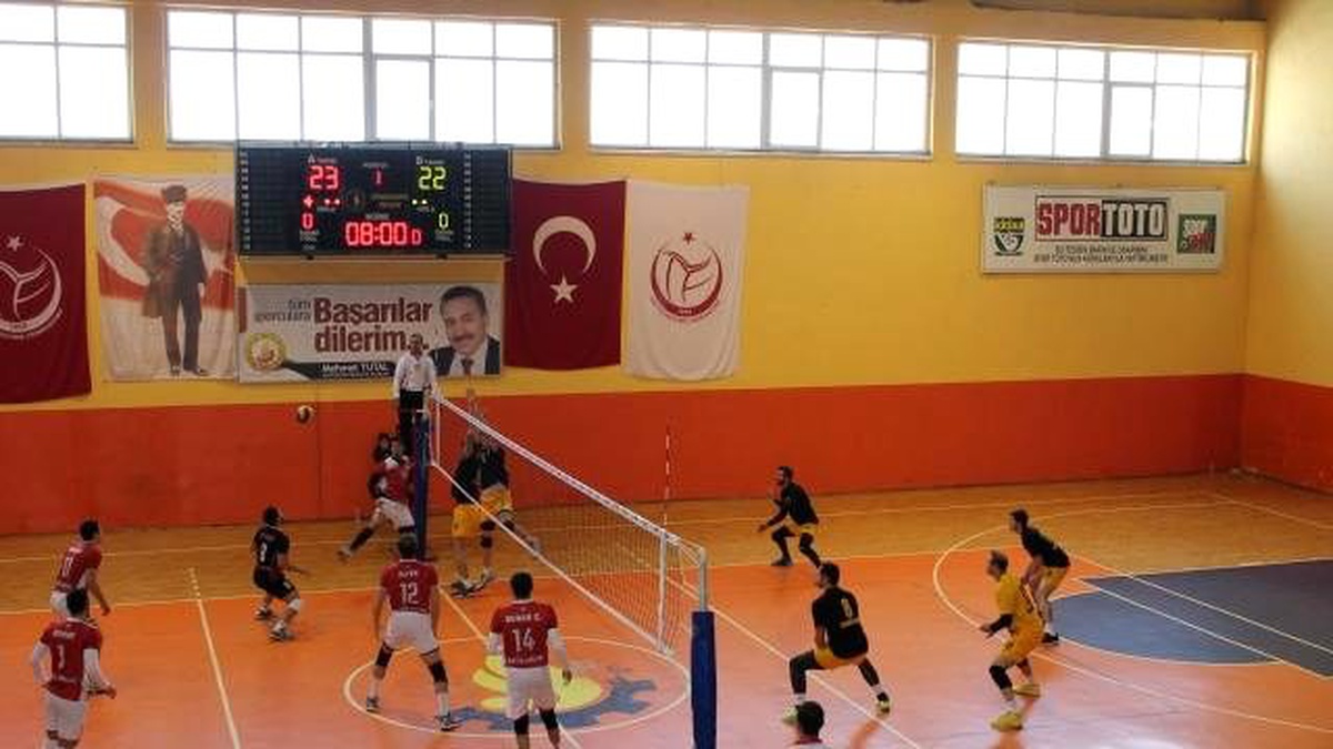 Taraftar Desteği Voleybol Takımını Şaha Kaldırdı