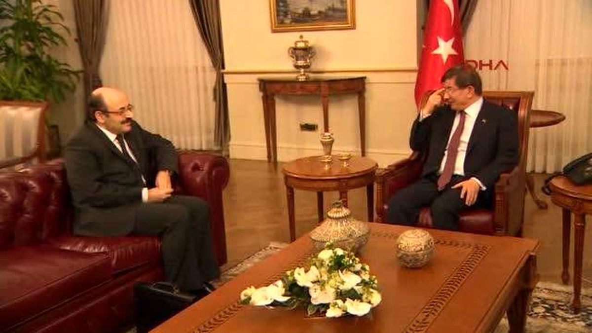Başbakan Davutoğlu YÖK Başkanı Yekta Saraç?ı Kabul Etti