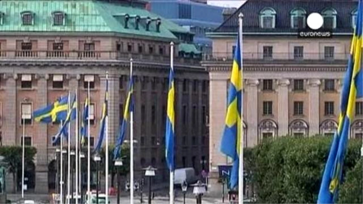 İsveç Meclisi Erken Seçime Gidiyor