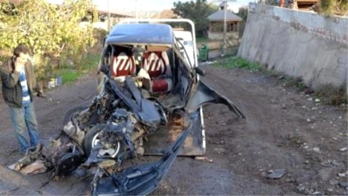 Manisa\'da Trafik Kazası: 4 Yaralı