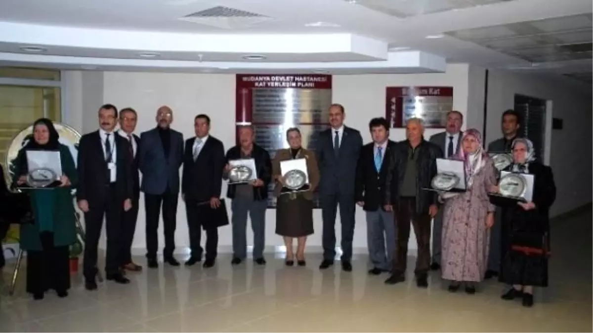 Mudanya Devlet Hastanesinden Hayırseverlere Plaket