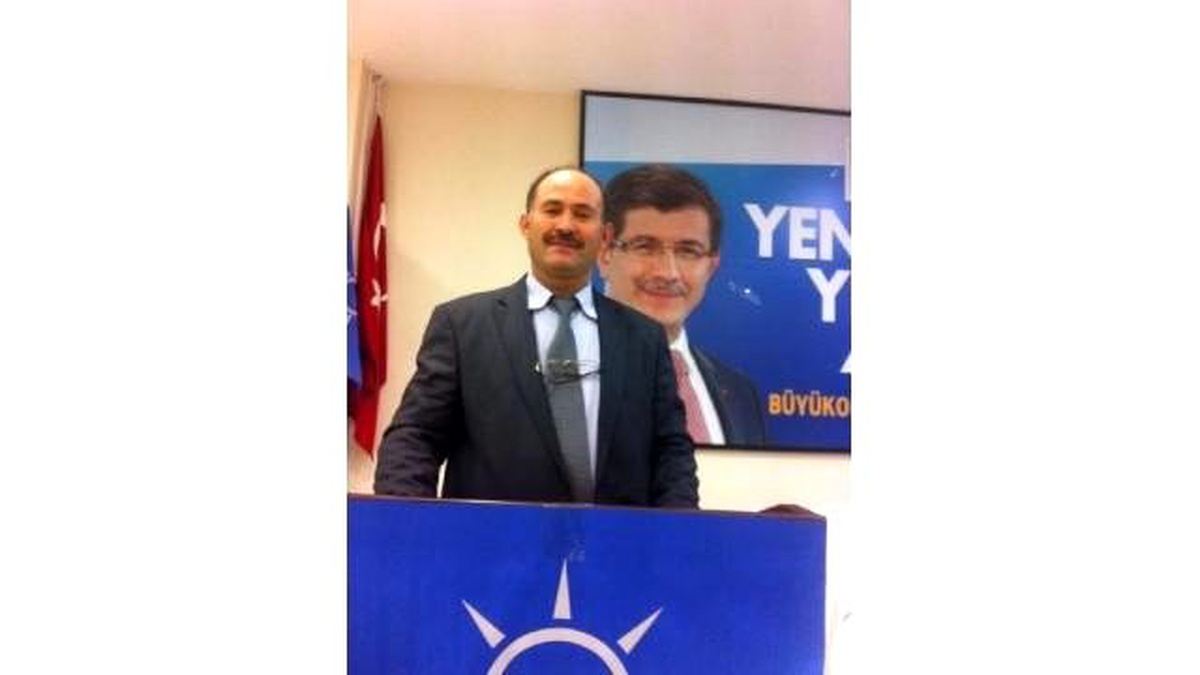 Ak Partili İlçe Başkanı Yüksekokul Mezunu Olmadığı İçin İstifa Ediyor