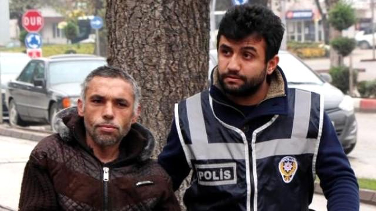 Çaldıkları Otomobille 2 Kilometre Kaçabildi