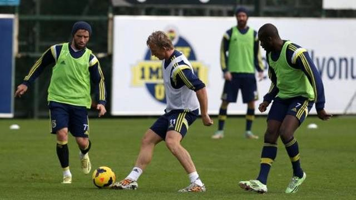 Fenerbahçe\'ye İki Sakatlık Şoku Birden!