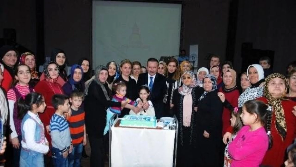 İzmit Belediye Başkanı Doğan, Kadın Hakları Gününü Kutladı