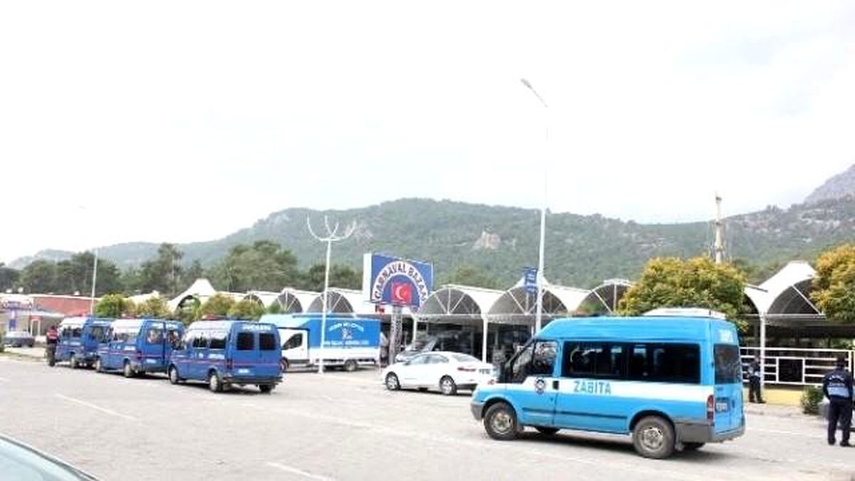 Kemer\'deki Çarşı Yıkımında Arbede
