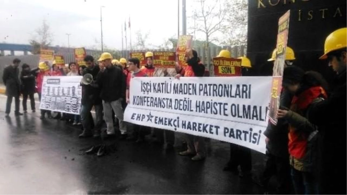 Maden Konferansına Kömürlü, Lastik Ayakkabılı Protesto