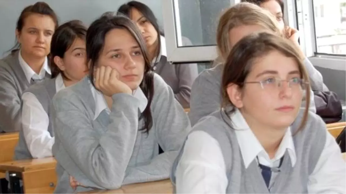 Lisede Osmanlıca Zorunlu Ders Oluyor