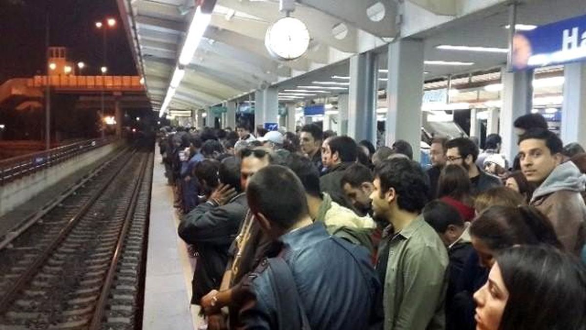 İzmir\'de Metro İsyanı