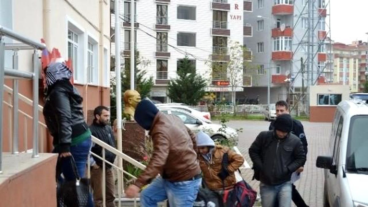 Tekirdağ\'da Kaçak 5 Suriyeli Yakalandı