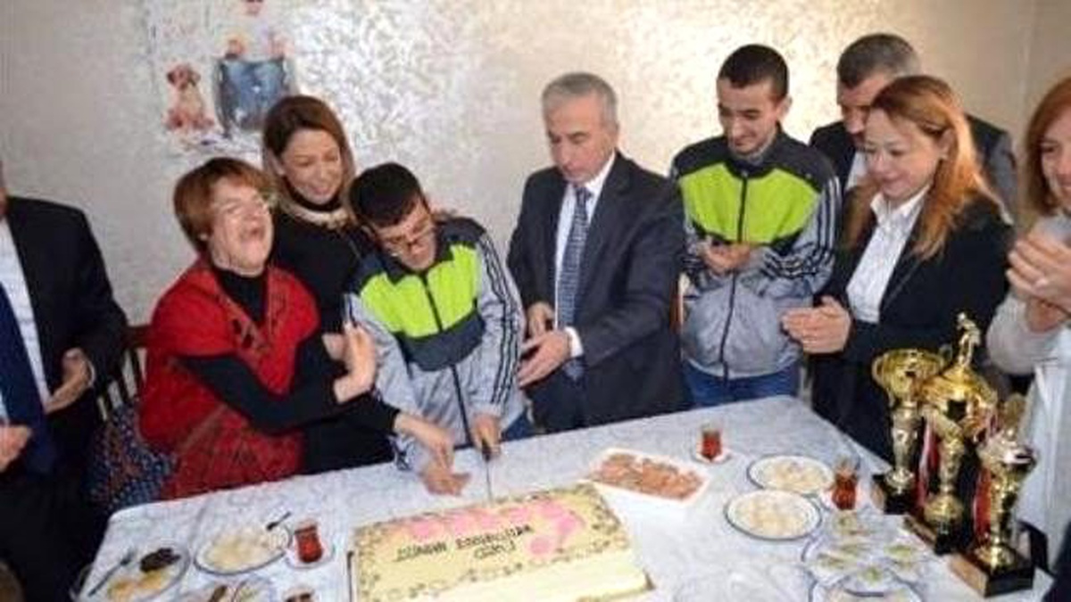 Vali Kamçı\'dan Dernek ve Vakıf Ziyaretleri