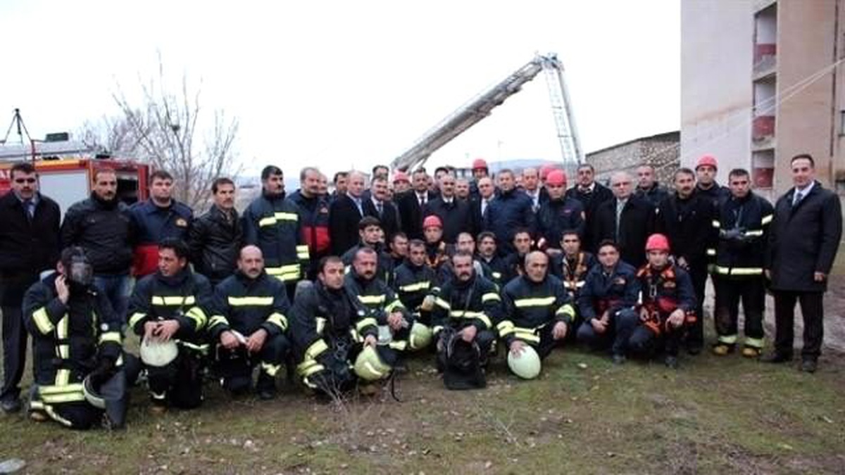 Sivas\'ta Yaralı Kurtarma ve Yangın Tatbikatı
