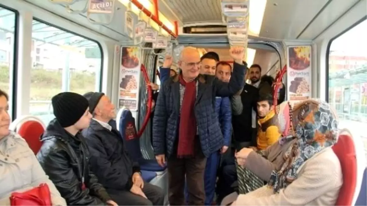 Vali ve Başkan Tramvayda Yolculuk Yaptı