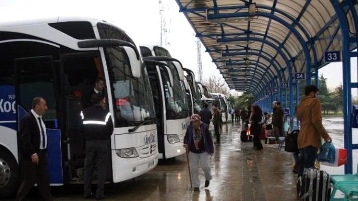 Yolcular Şehirlerarası Otobüs Bileti Fiyatlarının Düşmesini Bekliyor