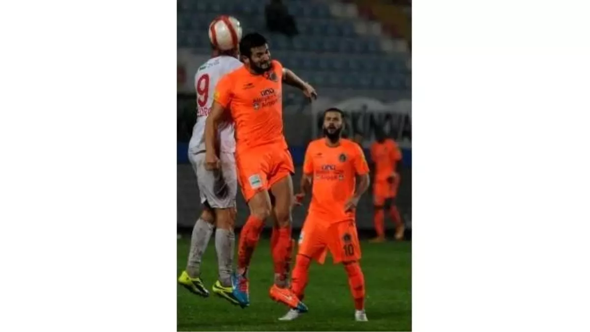 Albimo Alanyaspor, Antalyasporu 4-0 Yendi