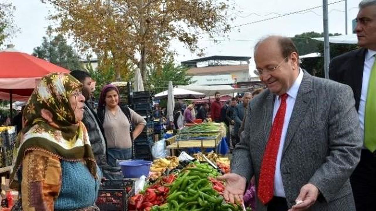 Efeler Belediye Başkanı Özakcan, Umurlu Pazarını Gezdi