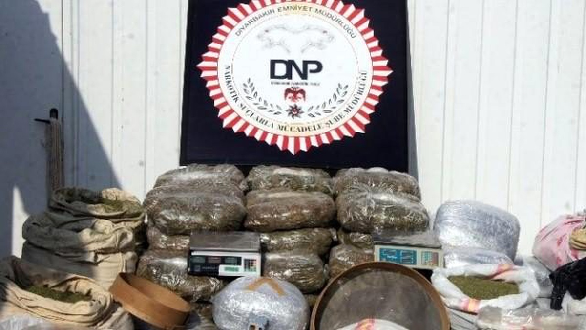 Diyarbakır\'da 523 Kilogram Esrar Maddesi Ele Geçirildi