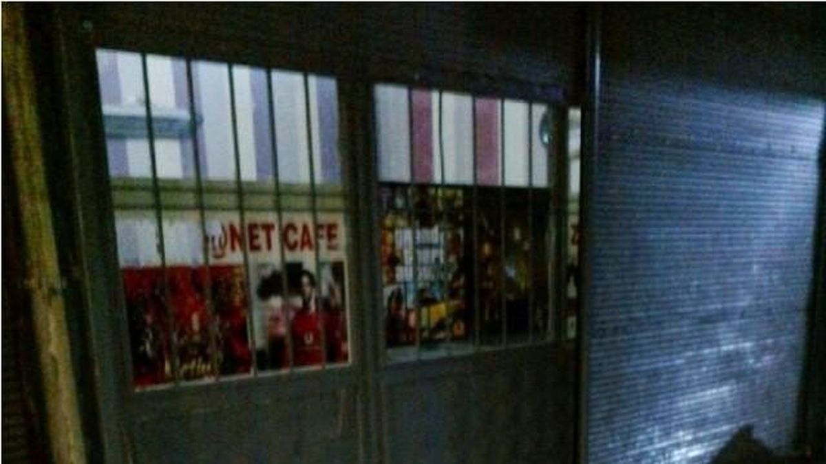 Diyarbakır\'da Hırsızlar İnternet Kafeyi Soydu