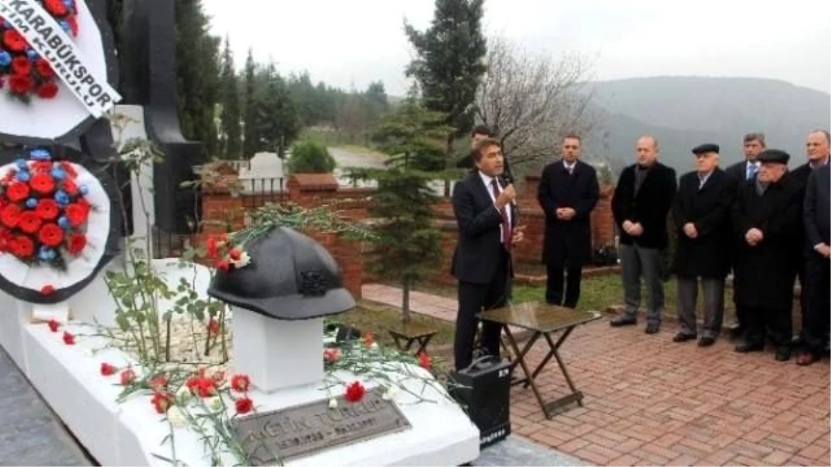 Metin Türker Mezarı Başında Anıldı