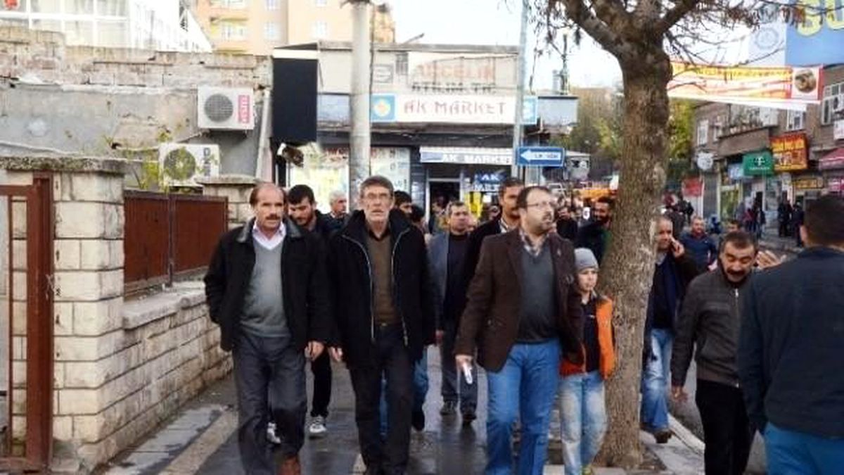 Silvan\'da Gözaltı ve Tutuklamalara Protesto
