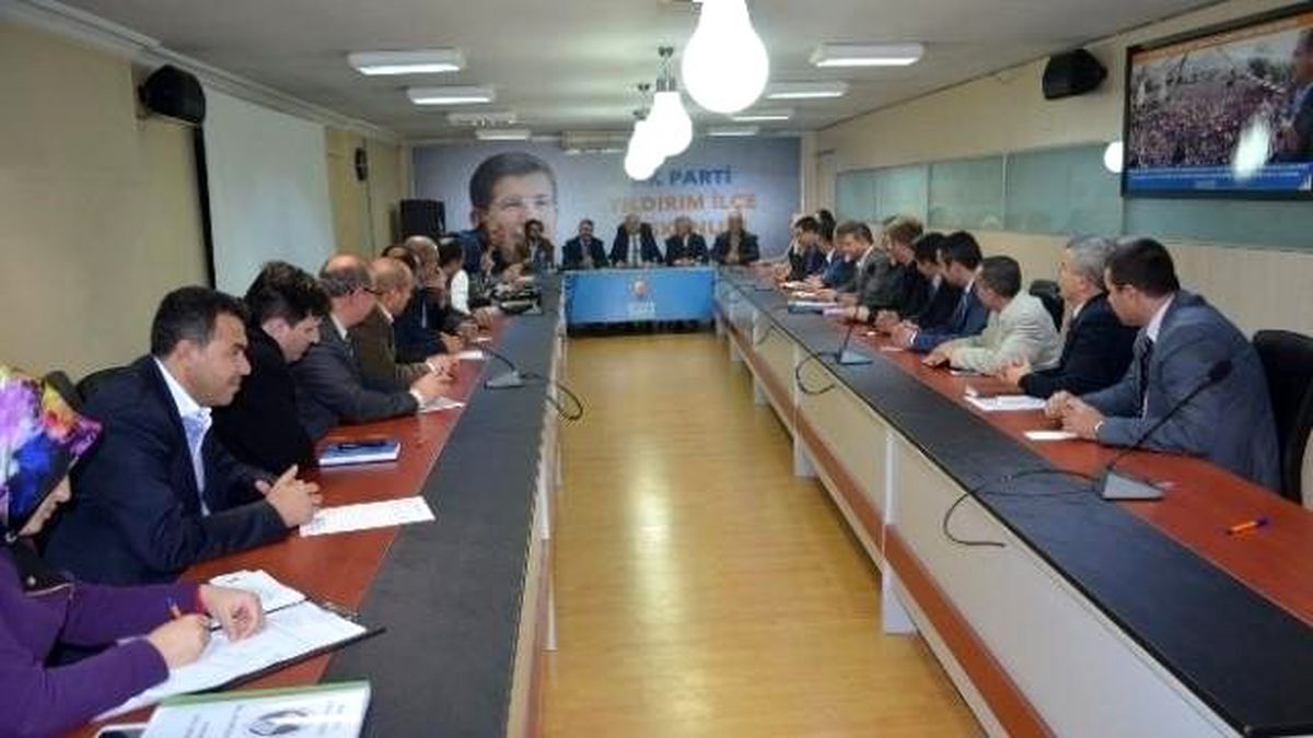 AK Parti\'li Torun, Yıldırım İlçe Yönetimi ile Buluştu