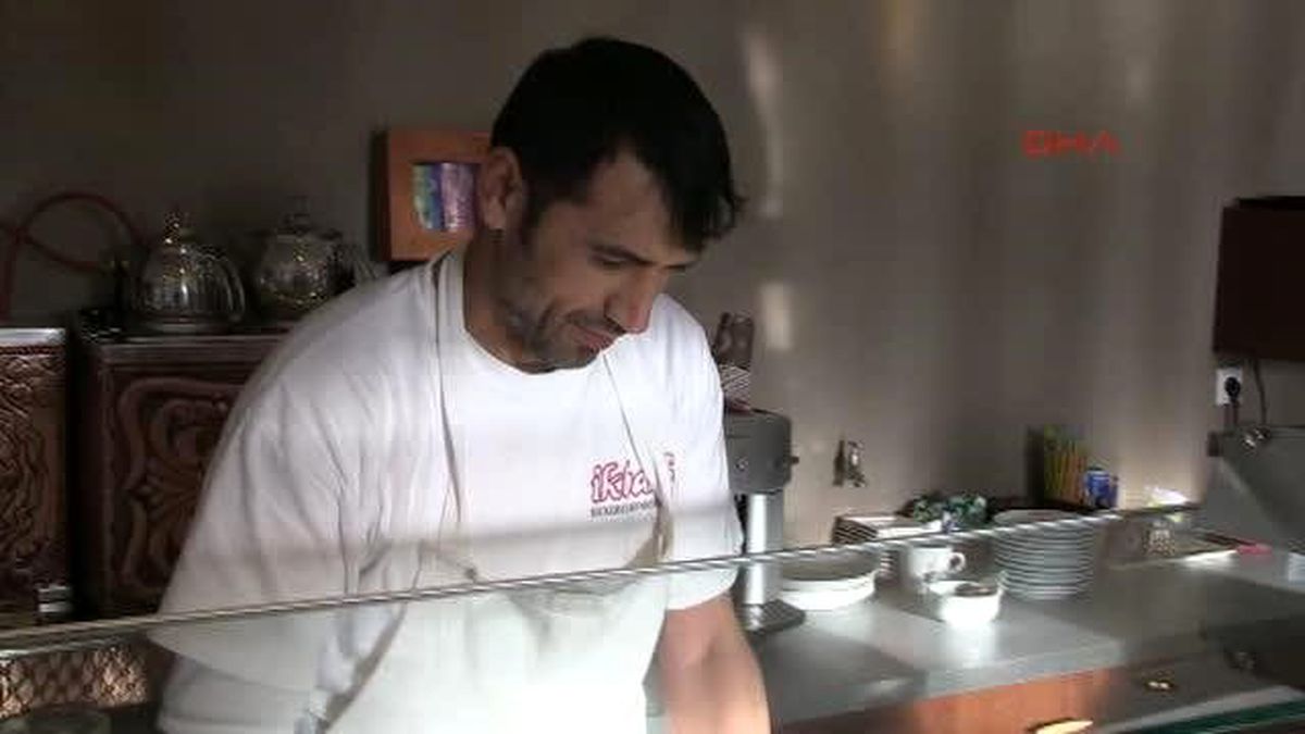 Almanya\'daki Türklerden ?evde Almanca Konuşma Tasarısı?na Tepki