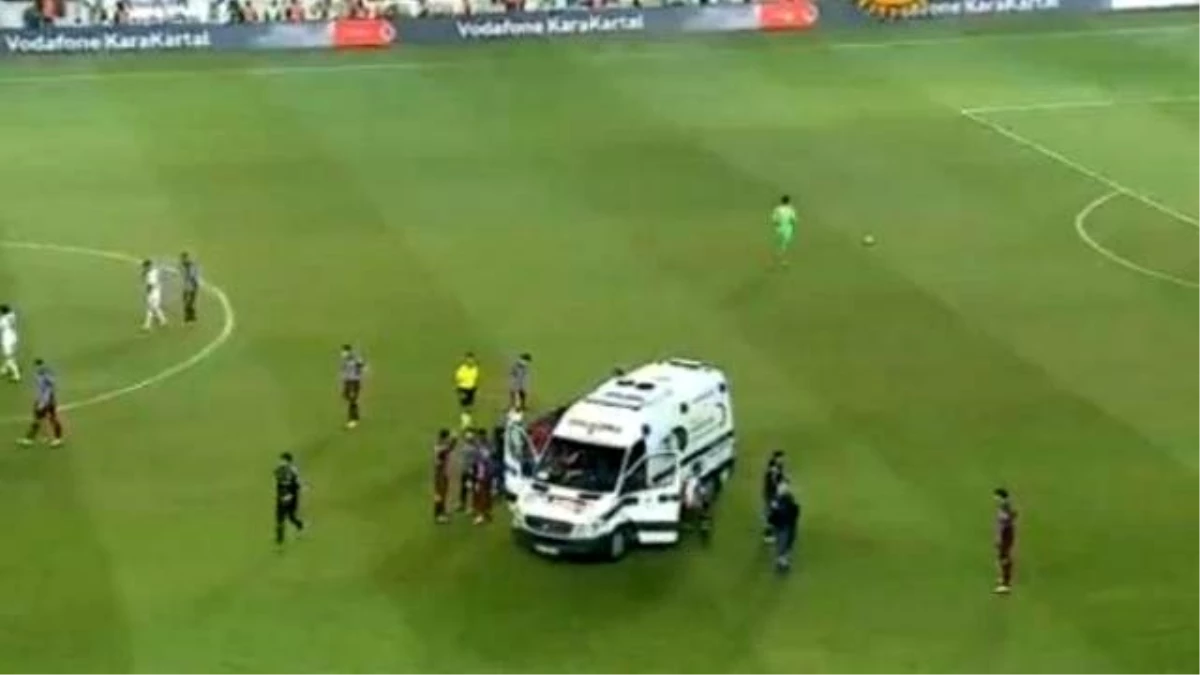 Beşiktaş - Trabzonspor Maçında Mustafa Pektemek, Kanlar İçinde Kaldı