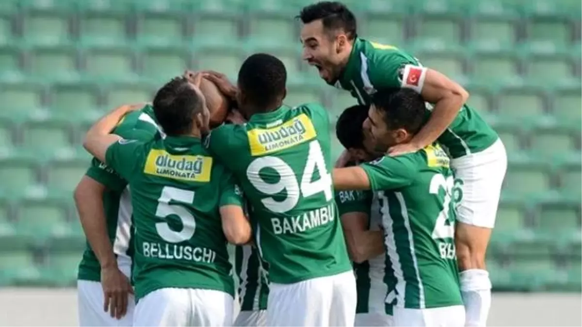 Bursaspor, Kasımpaşa\'yı 5-1 Yendi