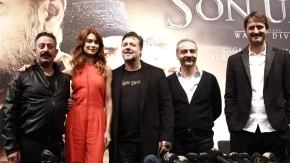 Yılın Aşkı 'Son Umut' Filminin Galasında Ortaya Çıktı