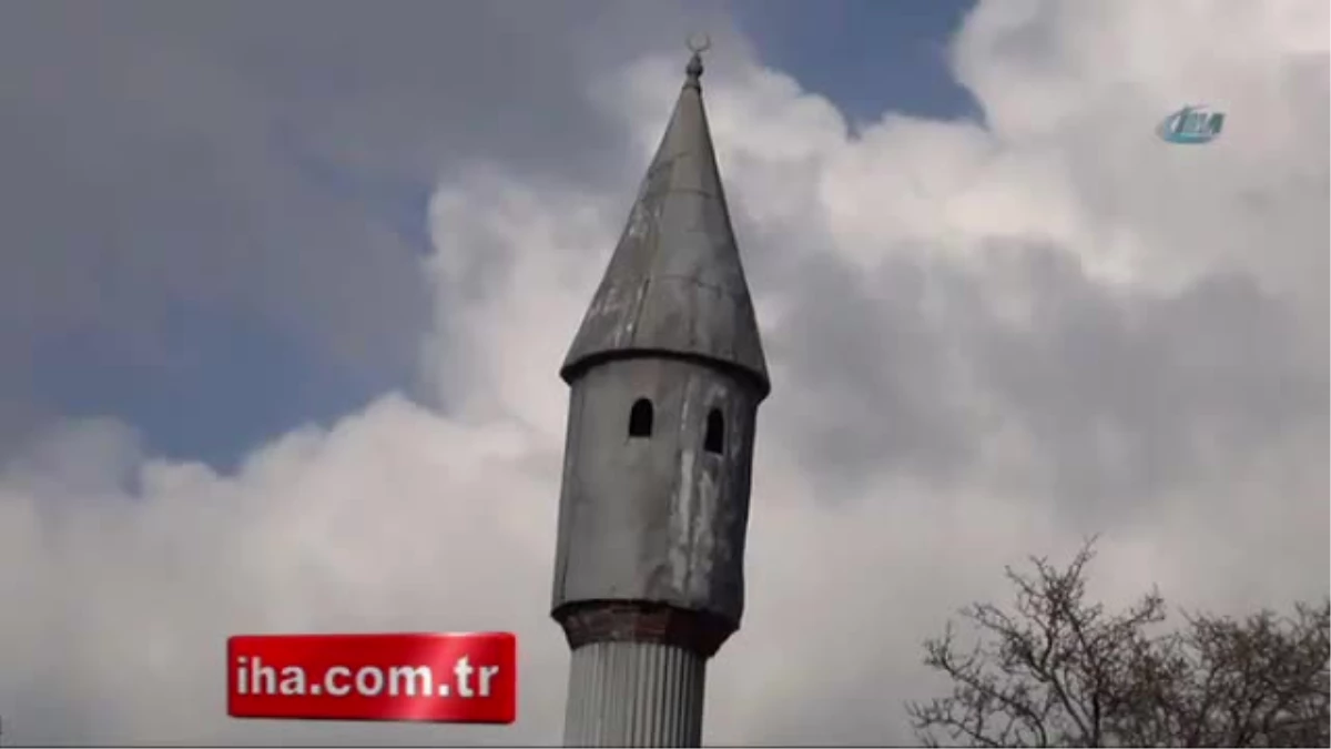300 Yıllık Tarihi Caminin Onarılmasını İstiyorlar