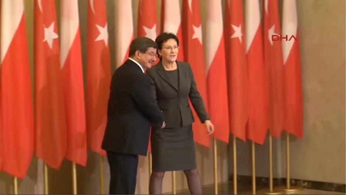 Başbakan Davutoğlu Polonya\'da