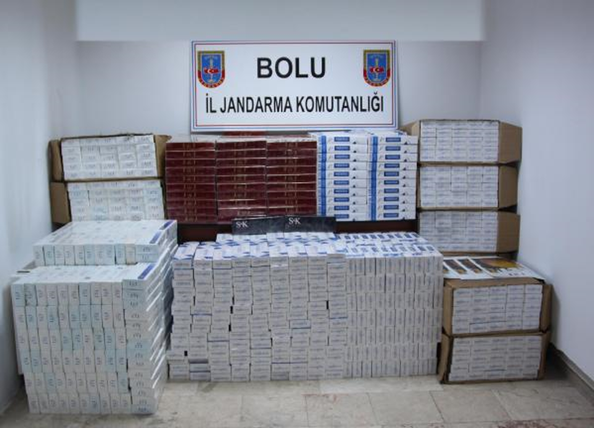 Bolu\'da 15 Bin 920 Paket Kaçak Sigara Ele Geçirildi