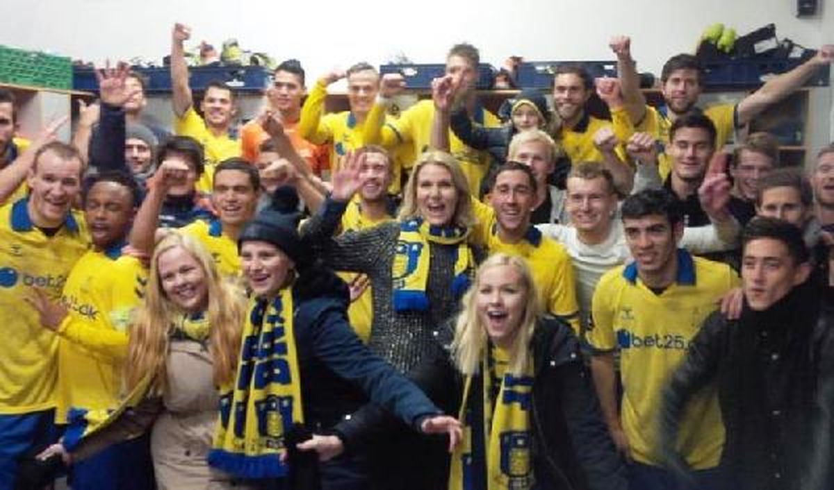 Brondby\'li Oyunculara Başbakan Morali