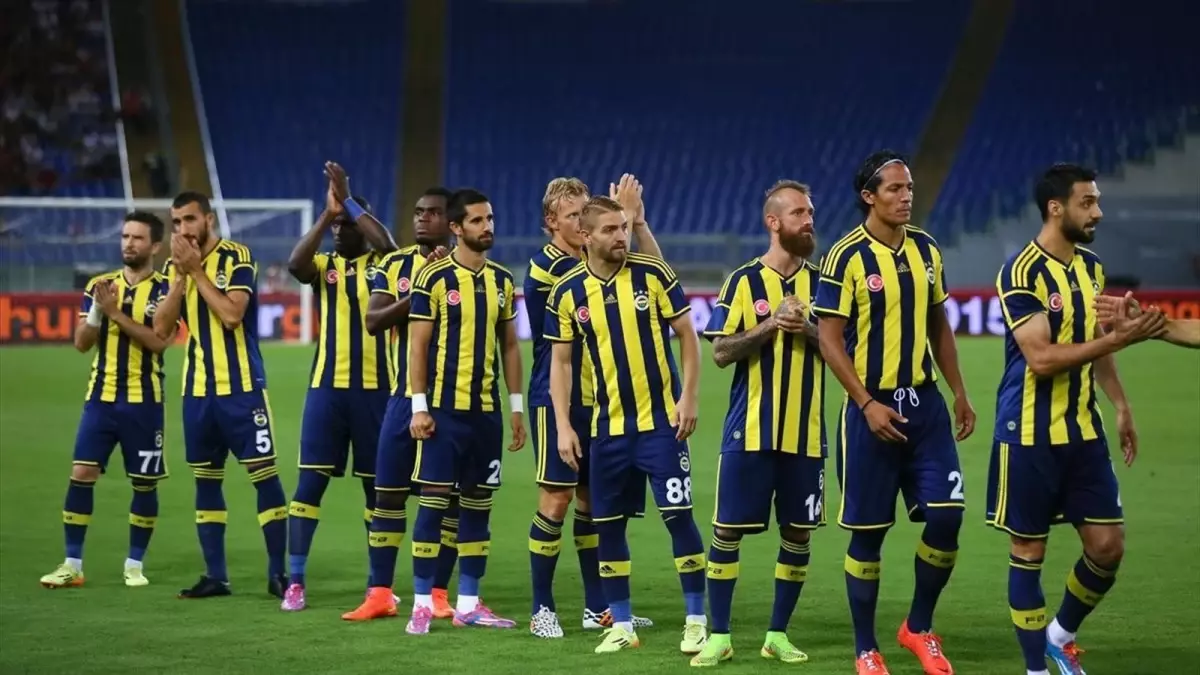 Fenerbahçe\'de Formsuzlarla Özel Görüşme