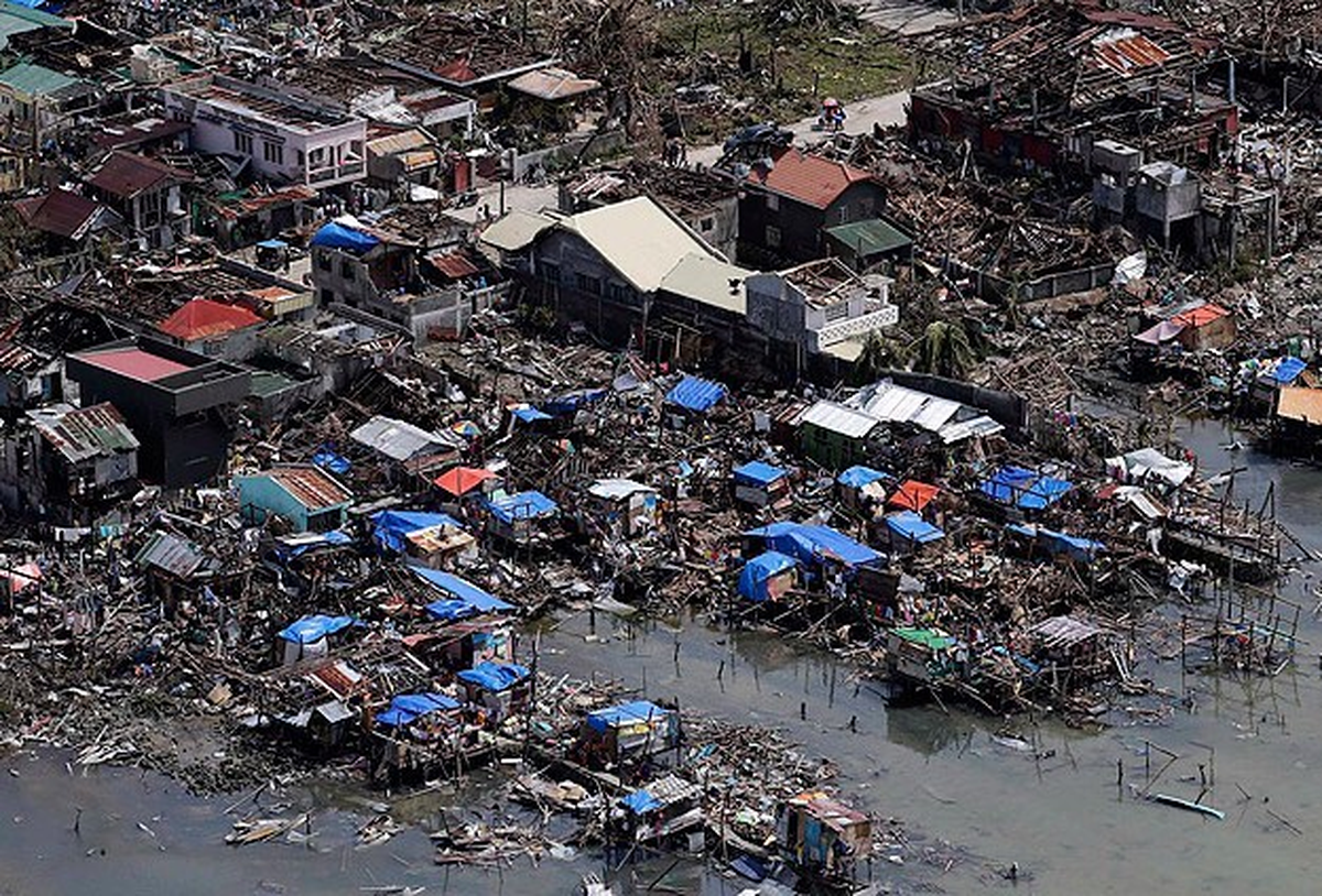 Filipinler\'de Hagupit Tayfununun Etkili Olması