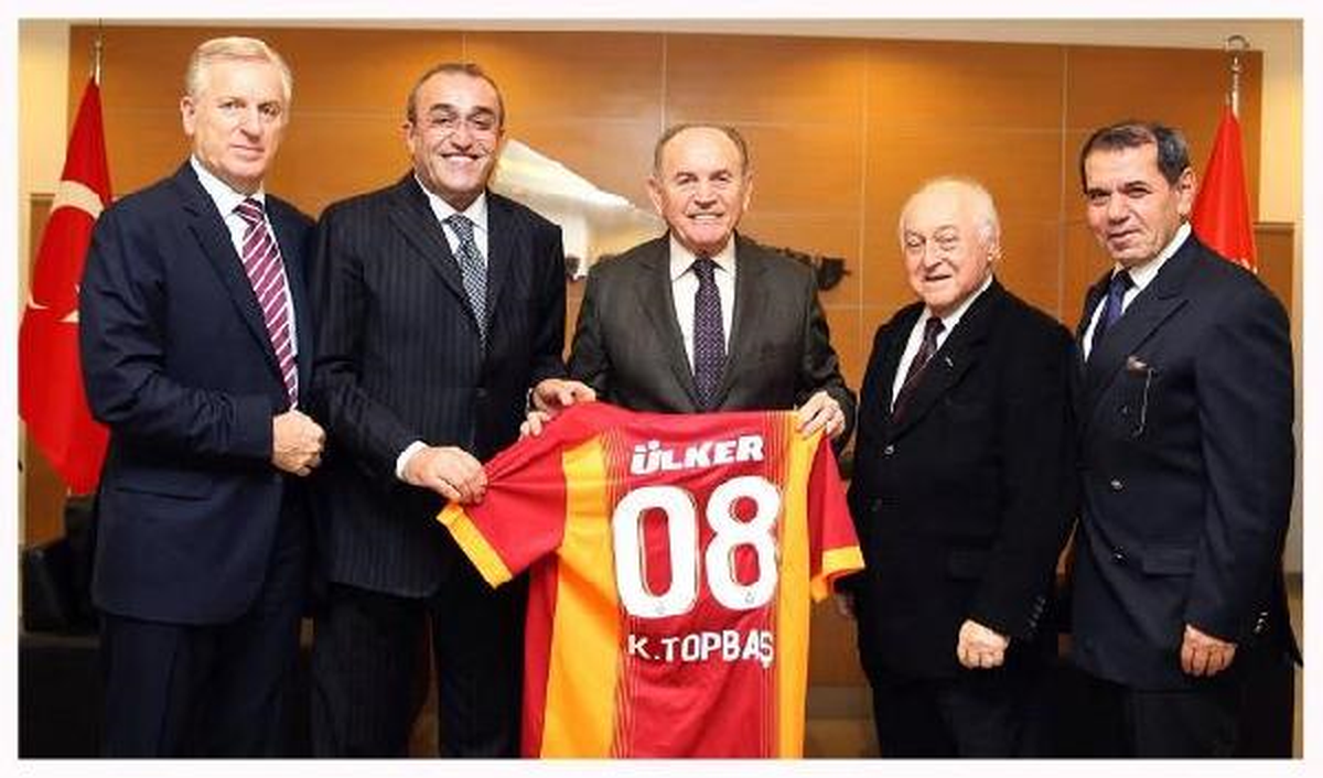 Galatasaray\'dan İstanbul Büyükşehir Belediyesine Ziyaret