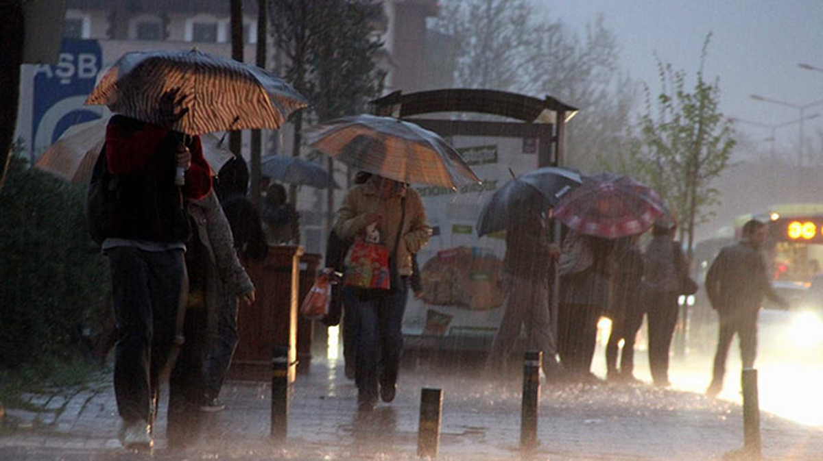 Meteorolojiden Sağanak ve Kuvvetli Rüzgar Uyarısı