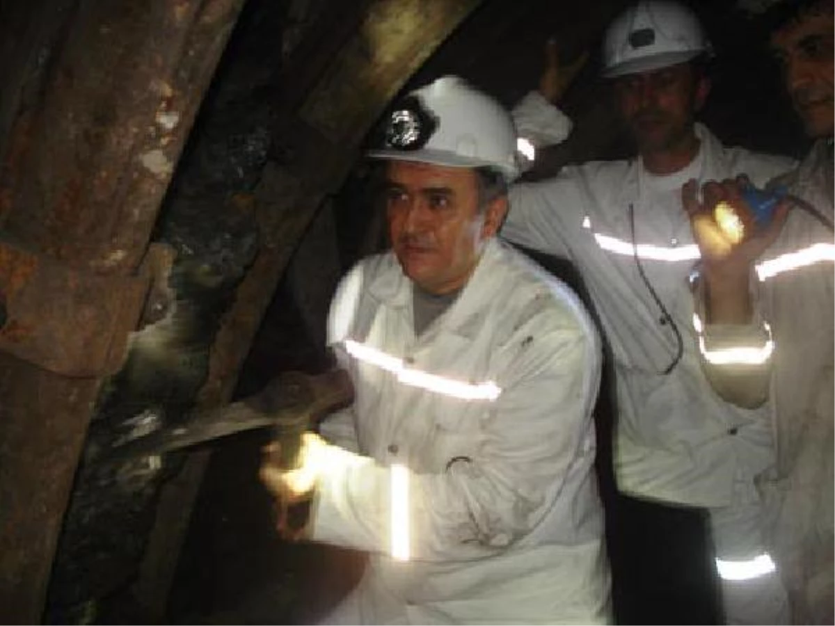 MHP\'li Akçay\'dan Somalı Madenciler İçin Soru Önergesi