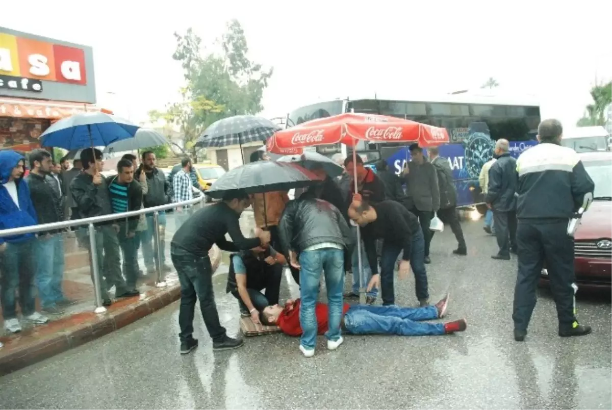 "Önce Yaya" Projesinin Uygulandığı Caddede Yayaya Çarptı