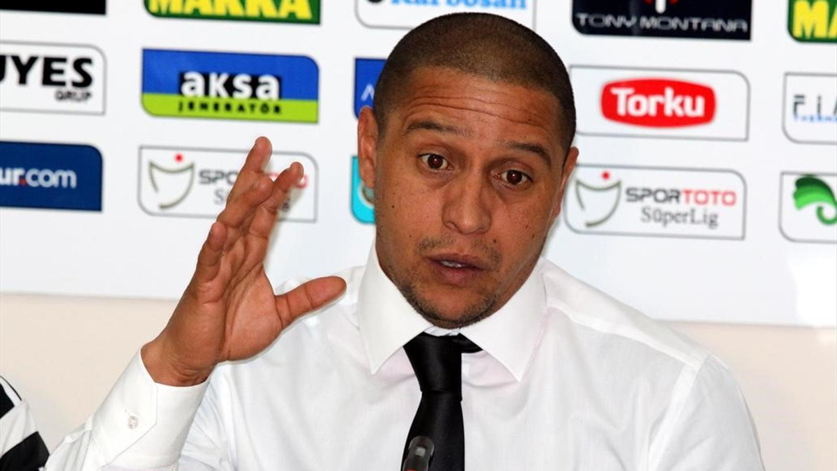 Roberto Carlos Hakem Sayısını Eleştirdi