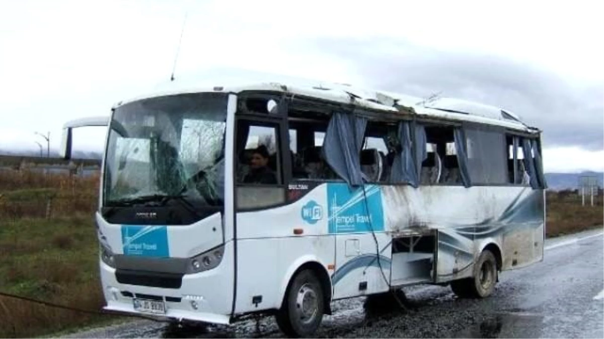 Afyonkarahisar\'da Tur Midibüsü Devrildi: 18 Yaralı (2)
