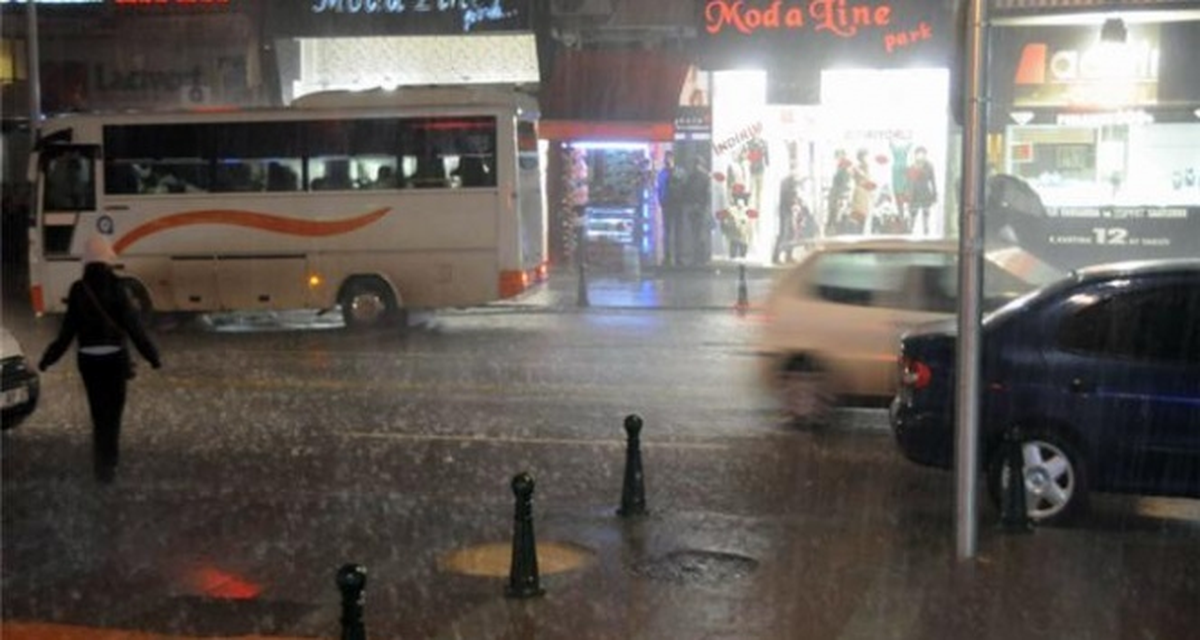 Antalya\'da Şiddetli Yağış Devam Ediyor