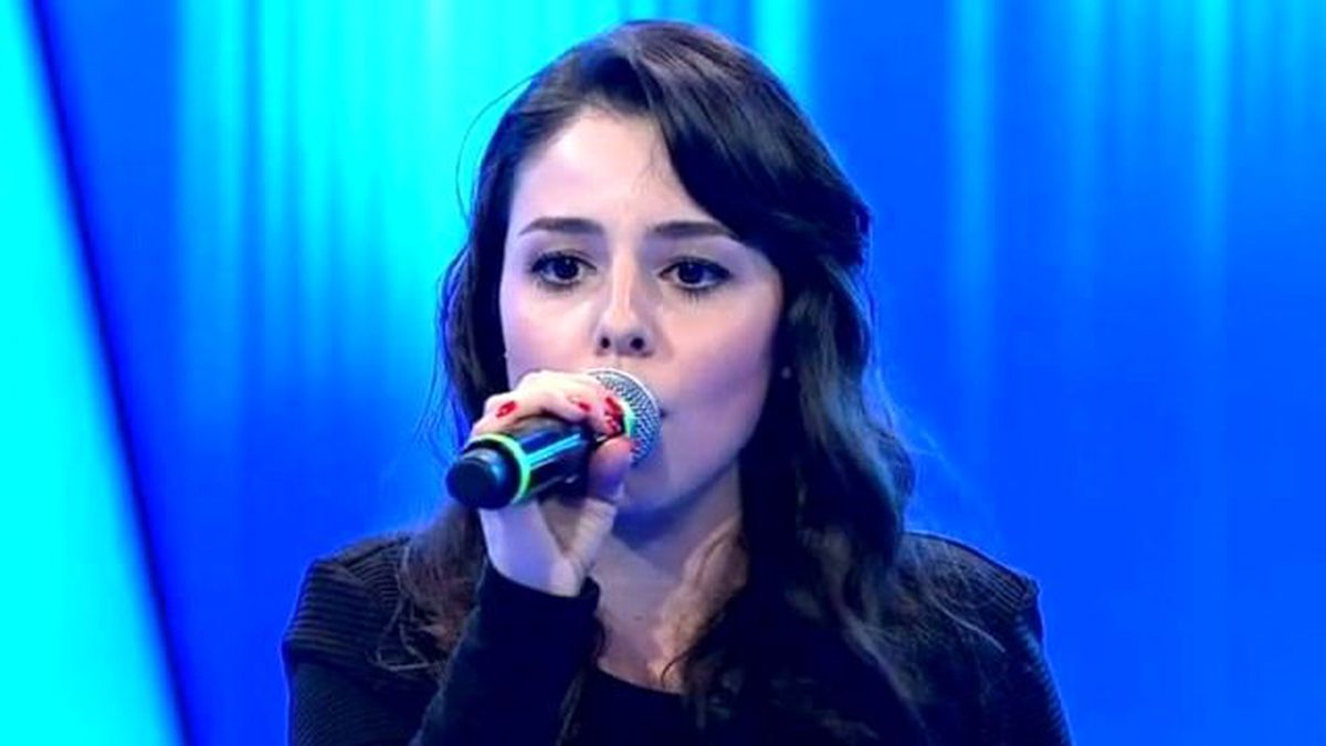 Burçin Özcan \'Sevdam Ağlıyor\'