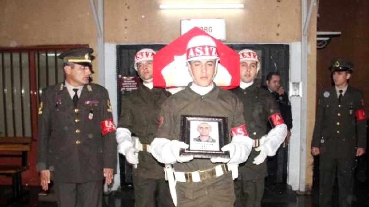 Cinnet Getiren Asker, 2 Arkadaşını Vurduktan Sonra İntihar Etti