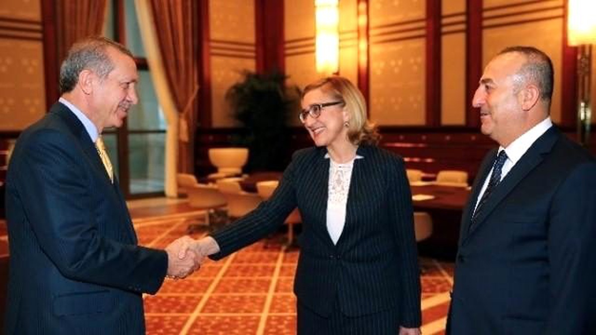 Erdoğan, Gürcistan Dışişleri Bakanı Beruchaşvili\'yi Kabul Etti